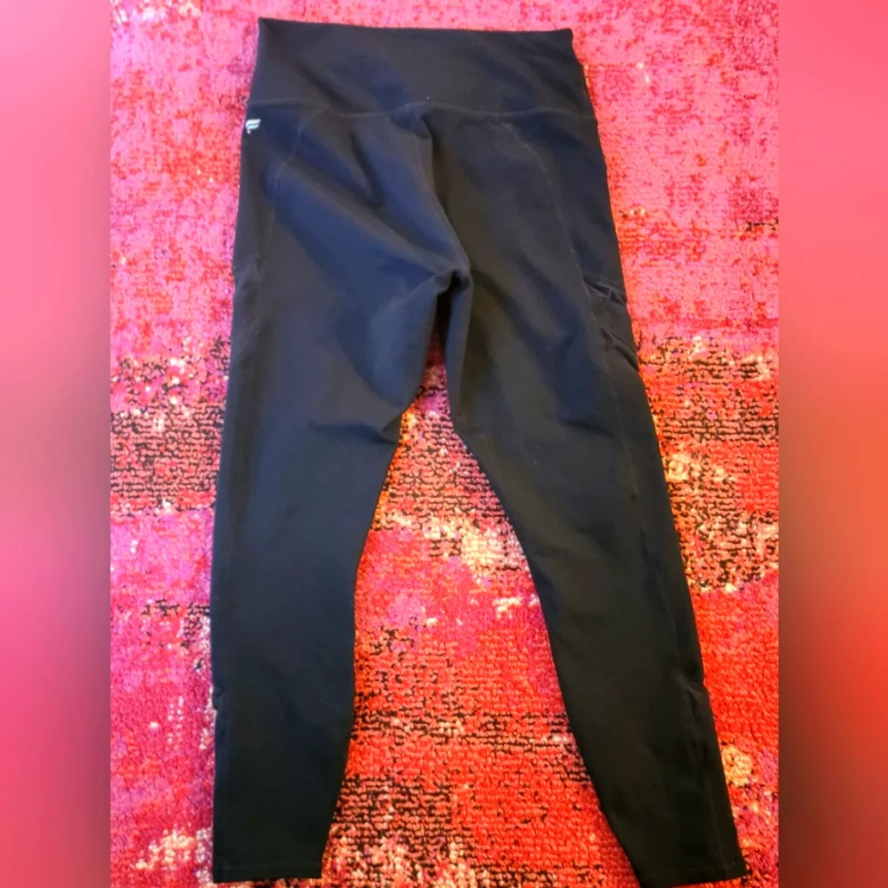 FABLETICS - Picture 2 of 2